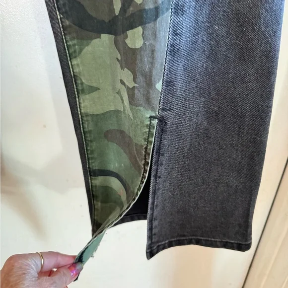 DRIFTWOOD Two-Tone Camo & Charcoal Cropped Jeans - Picture 5 of 15